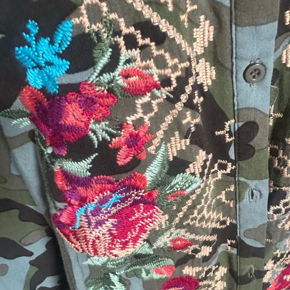 Andree by Unit Camouflage Dress with Floral Embroidery - Picture 4 of 6